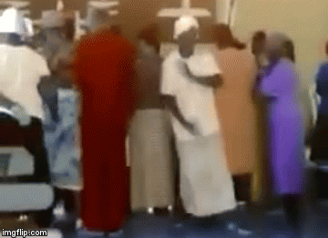 Mislila da ju je sveti duh naučio karate. Prevarila se