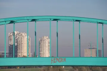 Zeleni željeznički most u Zagrebu ipak i službeno će postati Hendrixov most!