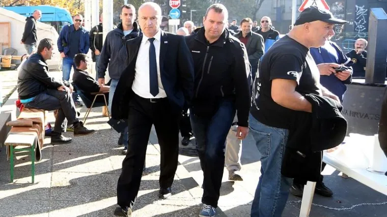 "Vratit ću im struju jer sam bolji čovjek od njih"