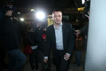 KRENUO LOV NA ZASTUPNIKE: SDP-ovci se okupili u središnjici