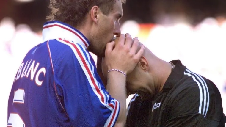 Zbog praznovjerja pljuju i cijelu sezonu nose iste gaće