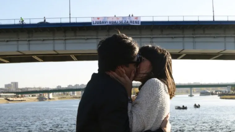Otkrivamo sve o romantičnoj prosidbi koja je zapalila internet