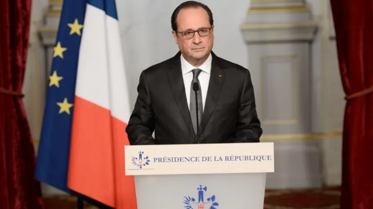 Hollande optužio Islamsku državu za napade u Parizu