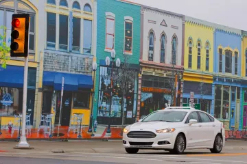 Ford testira samovozeće automobile na 130.000 m2 velikom simulatoru