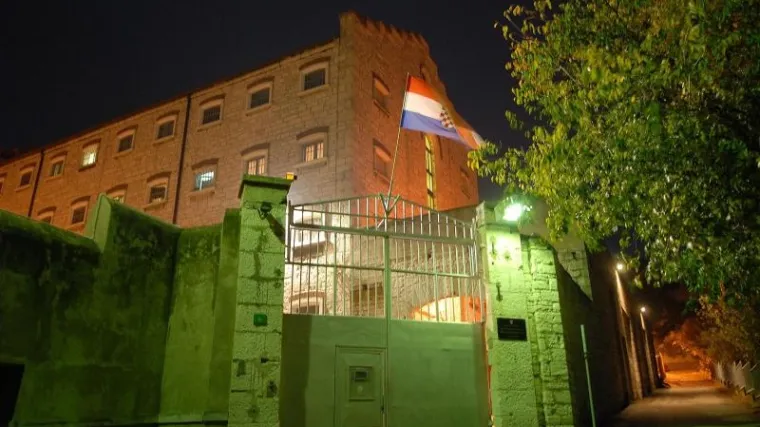 Zatvorenik se zapalio u samici i izgorio?