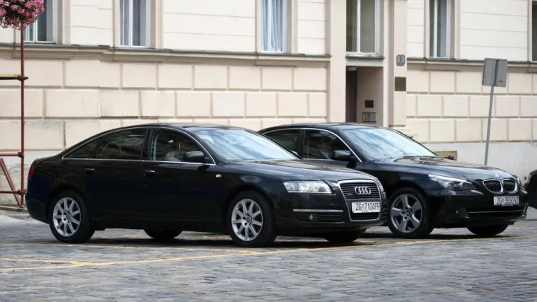 Država prodaje 213 vozila