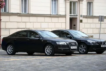 Država prodaje 213 vozila