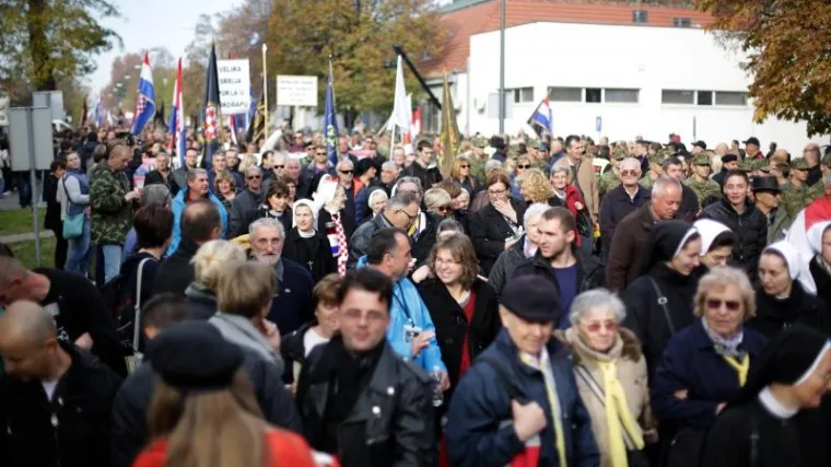 Hrvatska se prisjeća žrtve i tragedije grada-heroja