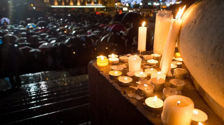 Poruka oca iz Pariza odu&scaron;evila svijet: 'Uzeli ste mi ljubav i majku moga sina, ali nećete dobiti mržnju'