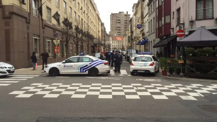 Panika u Bruxellesu: zbog sumnjivog crvenog kombija evakuirano područje oko Europskog parlamenta