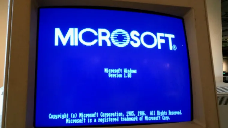Windows operativni sustav danas slavi 30. rođendan