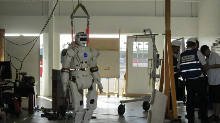 NASA donirala dva humanoidna robota sveučili&scaron;tima kako bi ih pobolj&scaron;ali