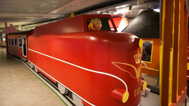 Uzimao mito, pa kupovao dječje vlakiće i kamiončiće