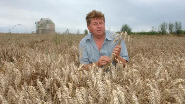 "Dižem glavu i pokrećem novi biznis"