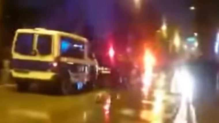 Najmanje 11 ubijenih u napadu na autobus usred grada Tunisa