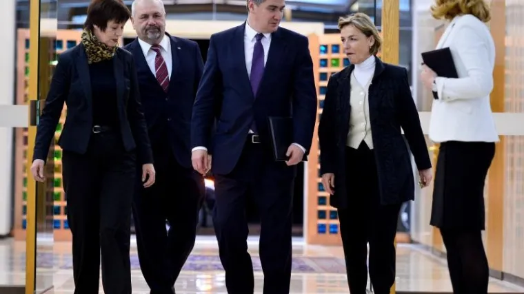 Naravno, bez Mosta ne možemo