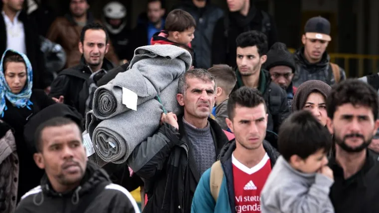 Čak 4000 migranata krenulo prema granici s Makedonijom