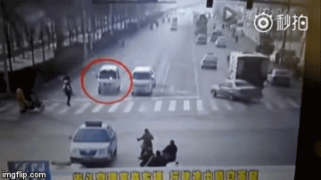 Tajanstvena nesreća u Kini, auti se prevrtali iz nepoznatog razloga