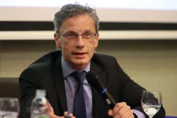 HNB danonoćno u nadzoru banaka i kreditnih institucija?