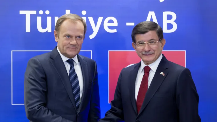 'EU će Turskoj dati 3 milijarde eura da zaustavi priljev izbjeglica, čini se kako će dobiti sve što su željeli'