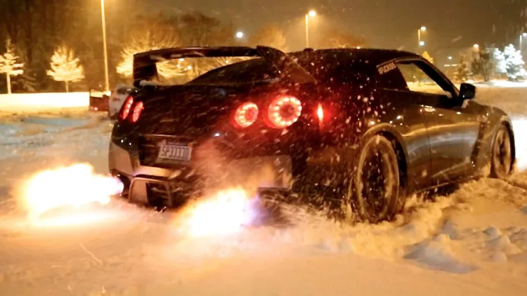 Kako brzo i efikasno očistiti snijeg na parkingu