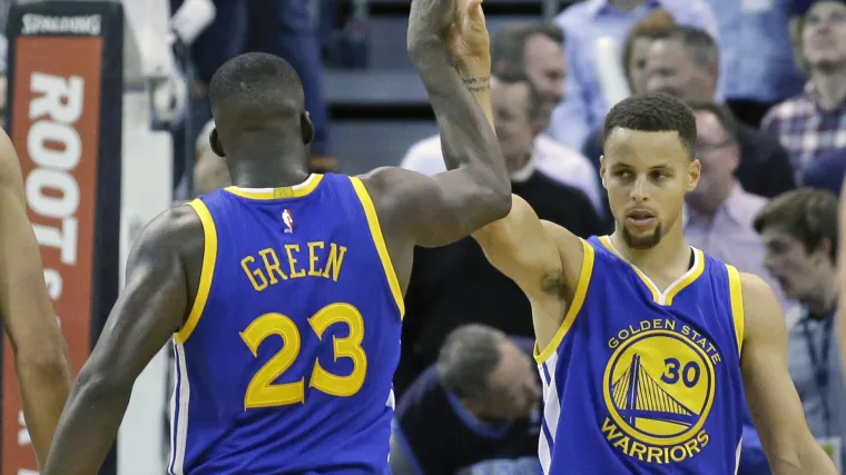 Nedodirljivi &scaron;ampioni: Warriorsi sru&scaron;ili Utah i upisali 19. uzastopnu pobjedu sezone!