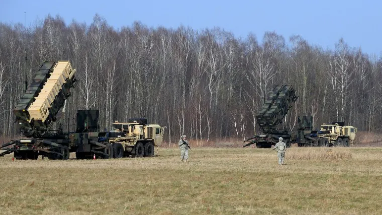 NATO na granicu sa Sirijom &scaron;alje zrakoplove i projektile