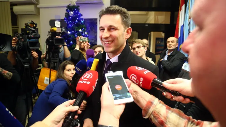 Petrov vje&scaron;to izbjegao novinare, o Podolnjaku kao predsjedniku Sabora: 'Vidjet ćete sve sutra'