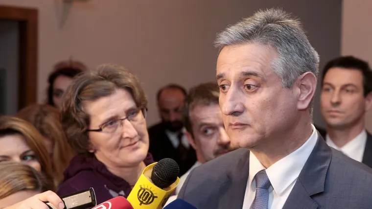 Karamarko o dana&scaron;njoj sjednici: 'Nismo podržali Podolnjaka jer se to pitanje ne može rje&scaron;avati podmetanjima'