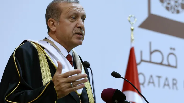 Erdogan tvrdi da ima dokaze o umije&scaron;anosti Rusije u trgovinu naftom s IS-om