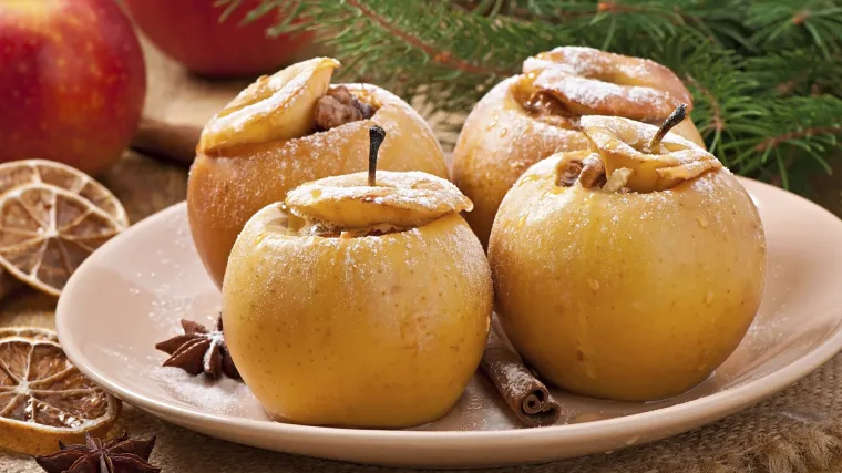 Dotjerane poput Parižanki, mirisne pečene jabuke s "beretkicama" učinit će advent nezaboravnim