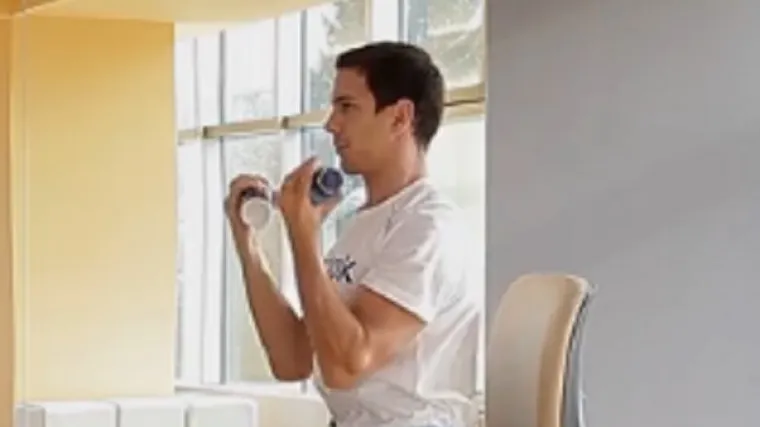 Za ove jednostavne vježbe iskoristite stvari sa svog radnog stola