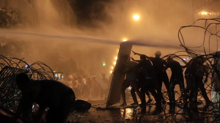 Sirijska vojska bombardirala Damask i istok zemlje, najmanje 50 mrtvih