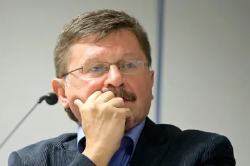 'Vlada se služi prljavim fintama kako ne bi povećala plaće'