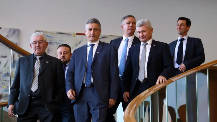 Karamarko: 'Nema svetih imena među nama - ni Milanovića, ni mene, ali ni Petrova'