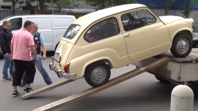 Pogledajte starog fićeka u situaciji u kojoj se ne bi snašli ni puno mlađi auti