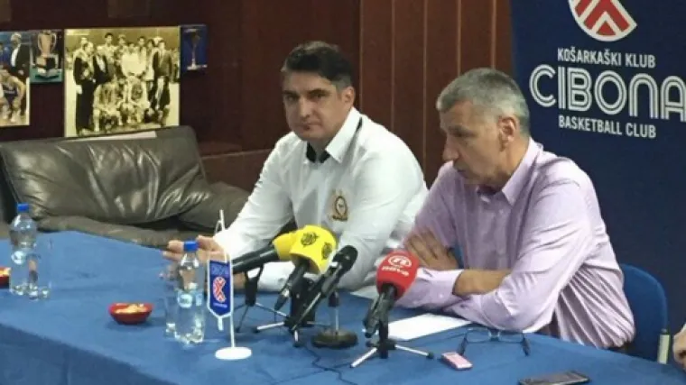 Skidam kapu Rimcu, ali ni Mourinho nije za&scaron;tićen u Chelseaju!