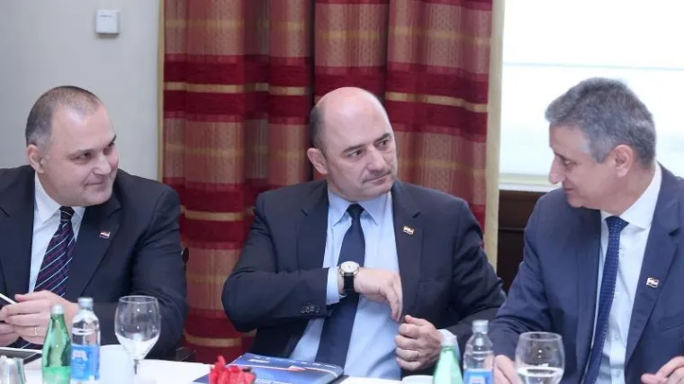 Karamarko i Milanović dobili tjedan dana da se izjasne