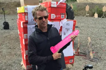 Američki političari obožavaju penise i sve će učiniti za njih