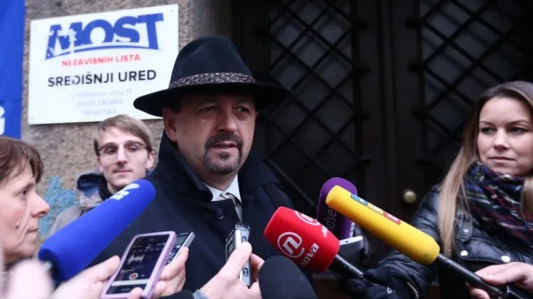 "Ni Milanović ni Karamarko ne mogu biti mandatari"