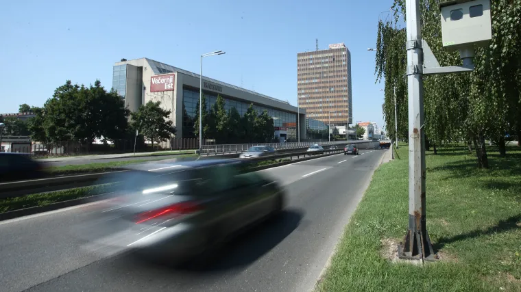 Vozači vi&scaron;e ne sti&scaron;ću papučicu gasa olako: do sada je zbog prevelike brzine kažnjeno njih čak 25.000