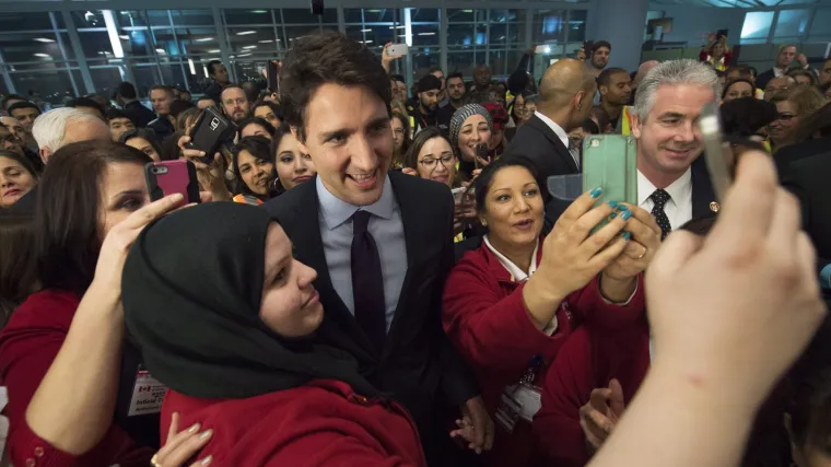 U Kanadu stigle prve izbjeglice iz Sirije, u zračnoj luci ih dočekao premijer Justin Trudeau