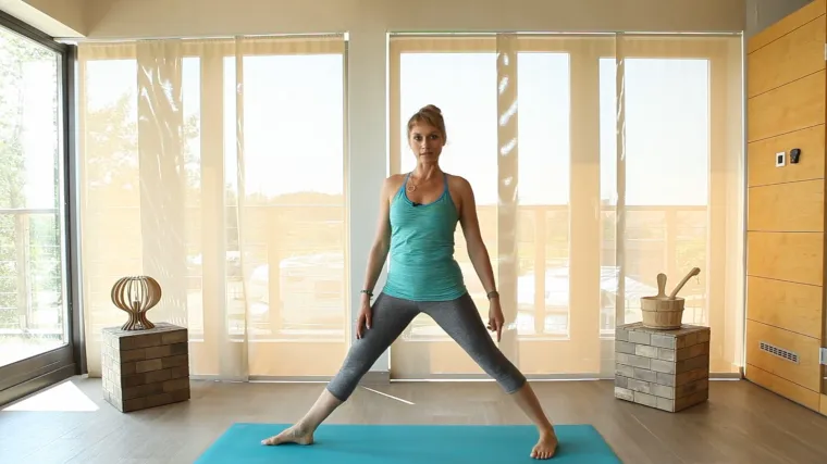 Ratnik II isteže noge i prepone te potiče rad abdominalnih organa