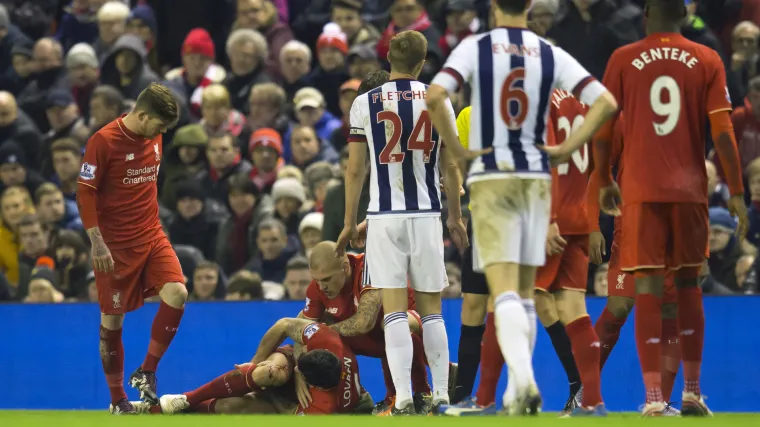 Lovren te&scaron;ko ozlijeđen: iznesen s terena s bocom kisika na ustima