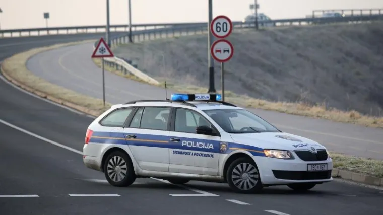 Te&scaron;ka nesreća u Velikoj Gorici: u sudaru tri automobila poginule dvije osobe