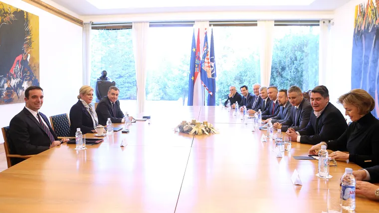 Karamarkov partner napao &scaron;efa SDP-a: 'Milanović je užasno bahat, a predsjednicu uporno želi poniziti'