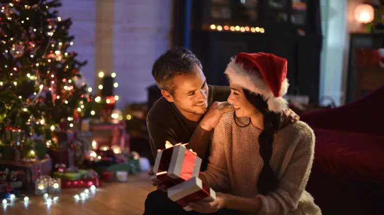 Božićni pokloni koji će ju oduševiti (do 300,00 kn!)