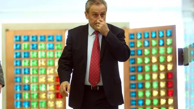 Bandić opet nije htio reći kome će dati potporu