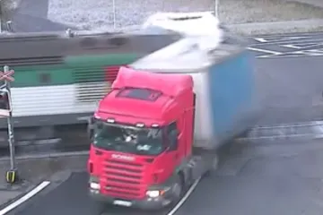 Pogledajte što se događa kada prelazite preko crvenog svjetla