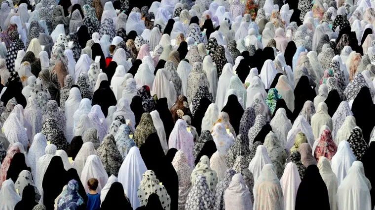 Zaplijenjeno 40.000 auta čije vlasnice nisu nosile hidžab